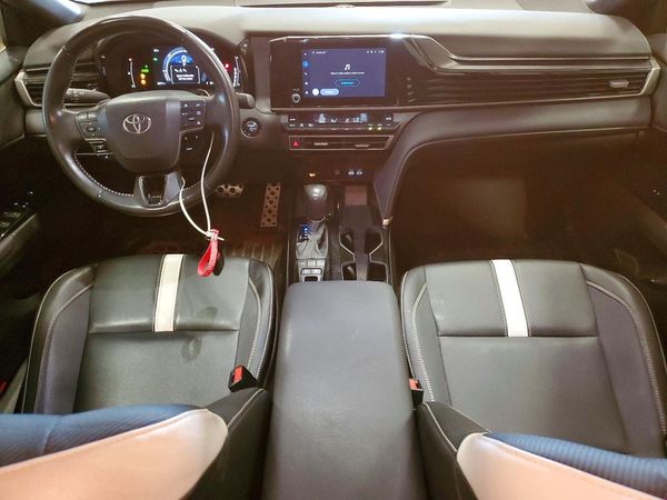 2025 TOYOTA CAMRY