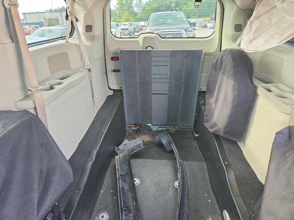 2013 DODGE GRAND CARAVAN SE