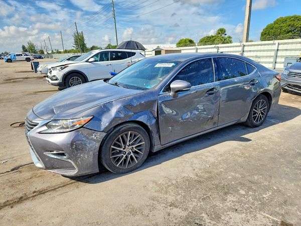 2017 LEXUS ES
