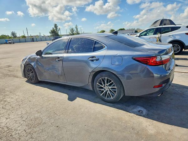 2017 LEXUS ES