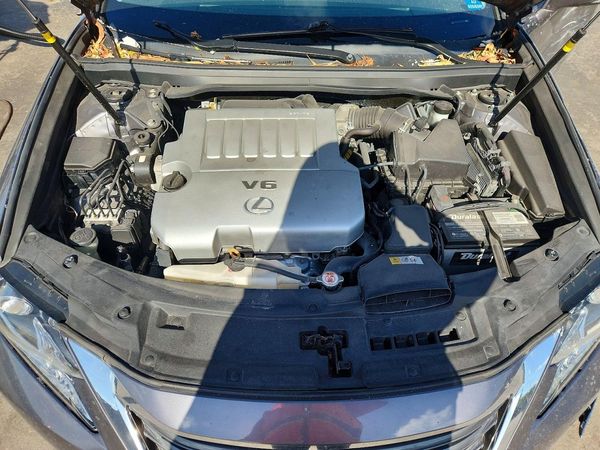 2017 LEXUS ES