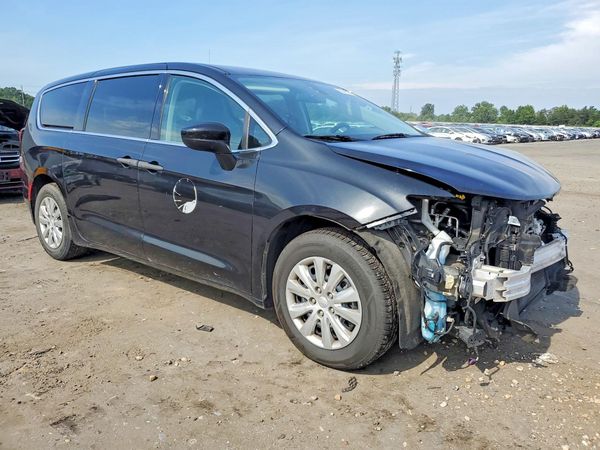 2020 CHRYSLER VOYAGER L