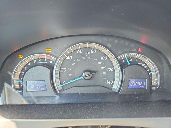 2012 TOYOTA CAMRY