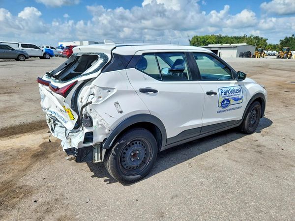 2024 NISSAN KICKS S