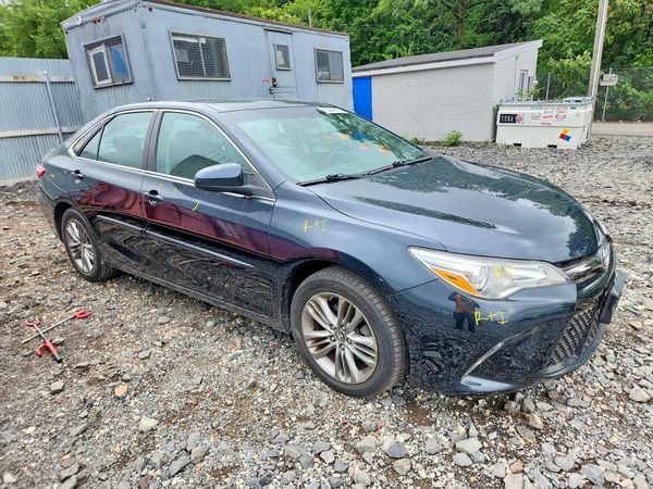 2017 TOYOTA CAMRY