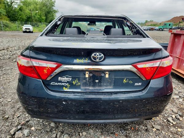 2017 TOYOTA CAMRY
