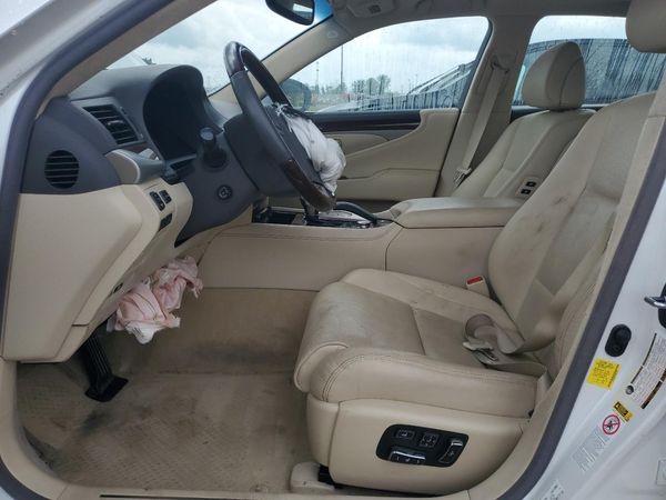 2016 LEXUS LS