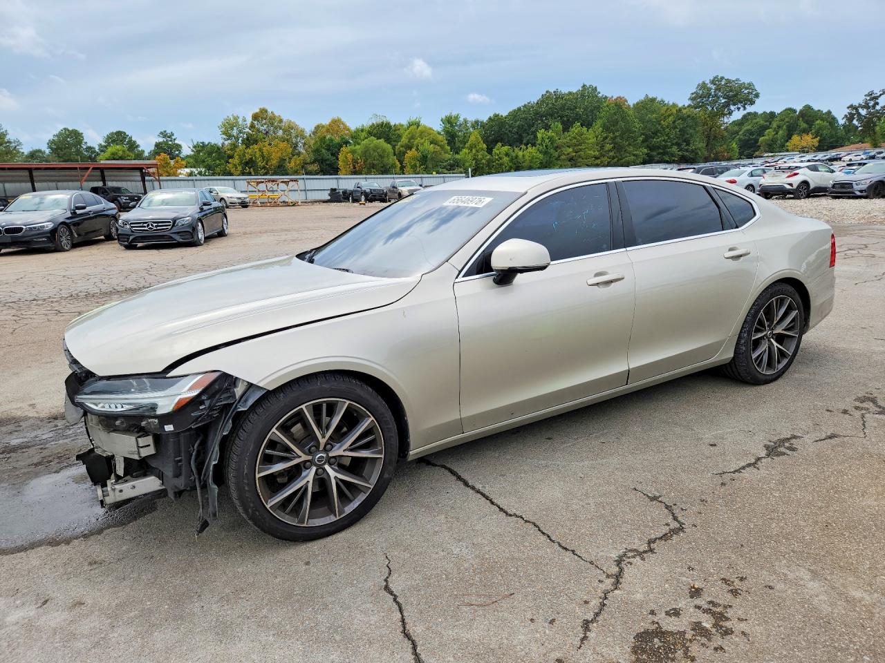 2018 VOLVO S90