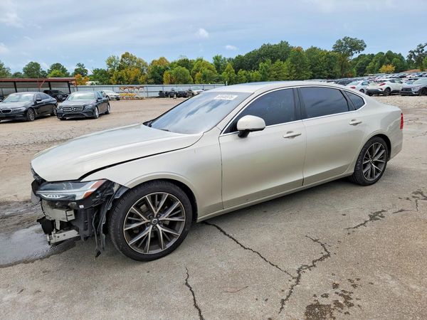 2018 VOLVO S90