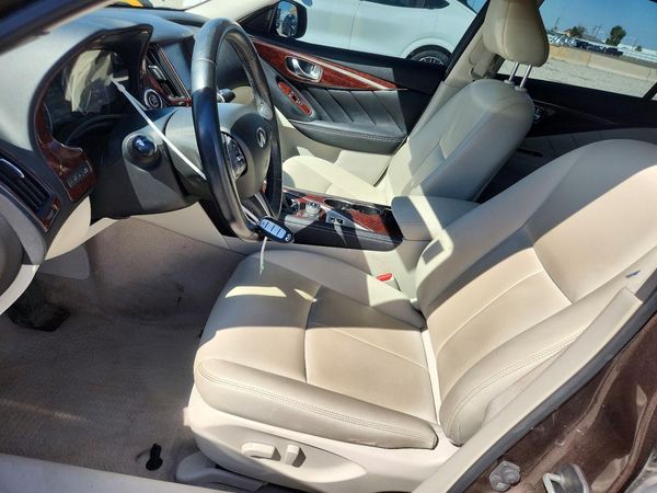 2016 INFINITI Q50