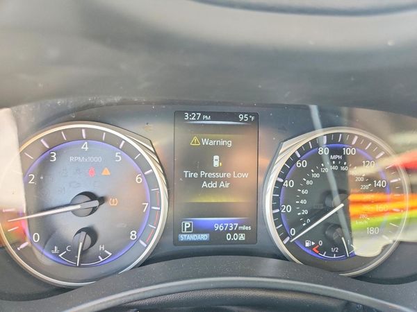 2016 INFINITI Q50