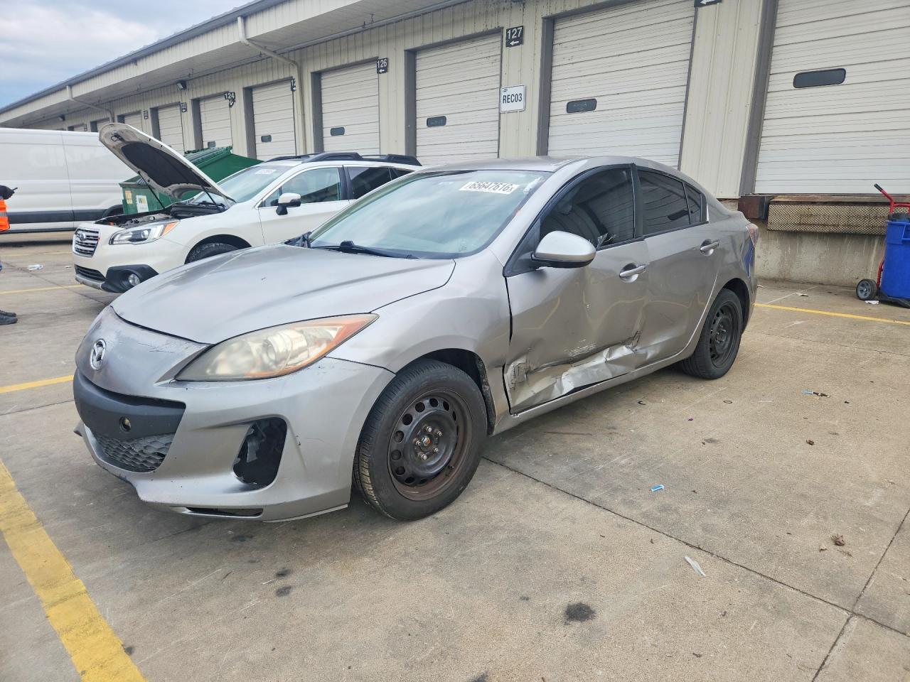 2013 MAZDA 3 SV/Base