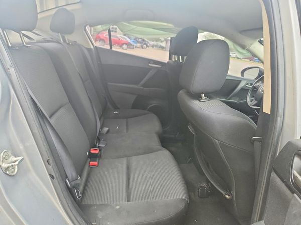 2013 MAZDA 3 SV/Base