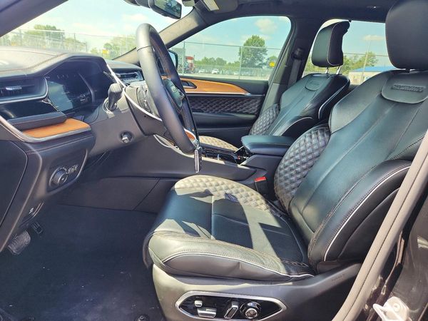 2023 JEEP GRAND CHEROKEE Summit, Summit Reserve