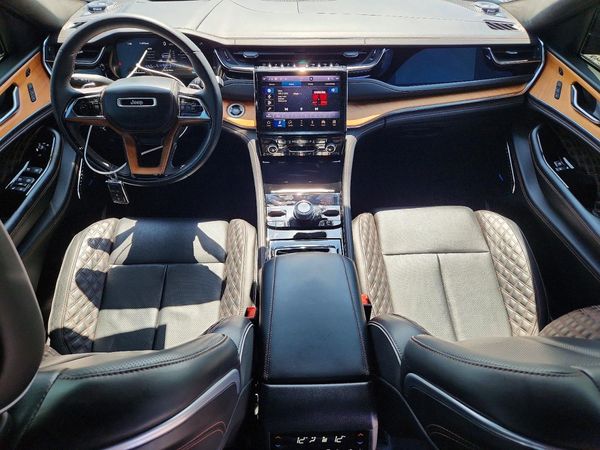 2023 JEEP GRAND CHEROKEE Summit, Summit Reserve