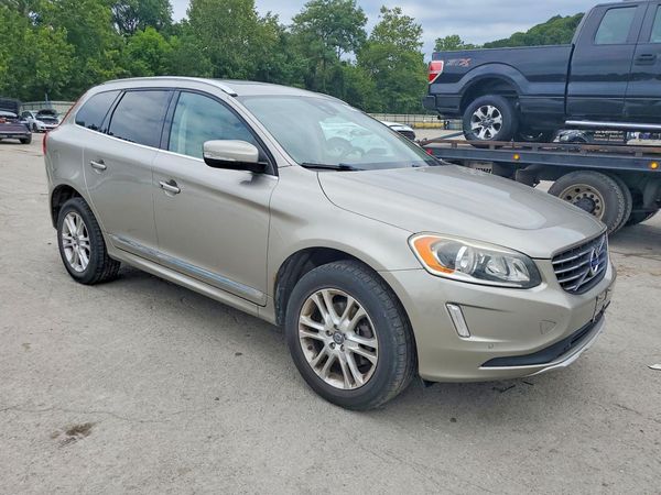2015 VOLVO XC60