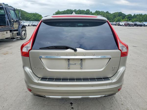 2015 VOLVO XC60
