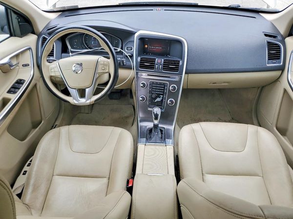 2015 VOLVO XC60