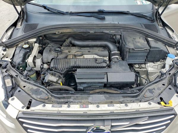 2015 VOLVO XC60
