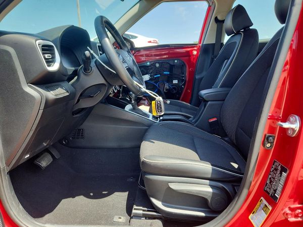 2023 HYUNDAI VENUE SEL, Limited