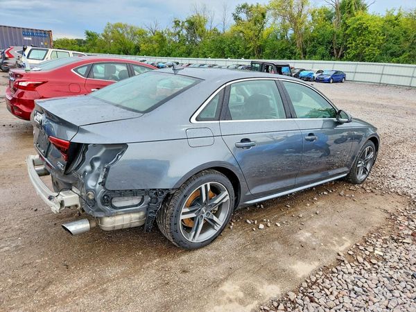 2017 AUDI A4 quattro Premium Plus