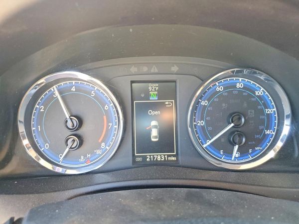 2017 TOYOTA COROLLA