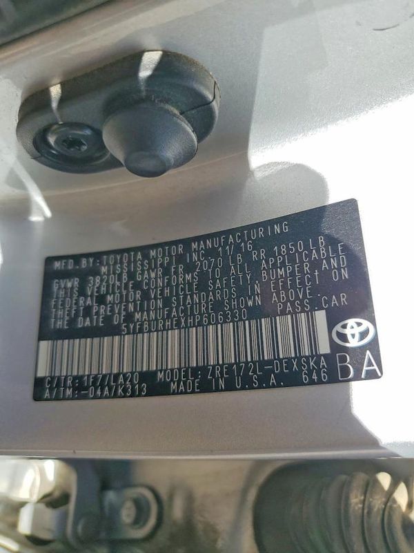 2017 TOYOTA COROLLA