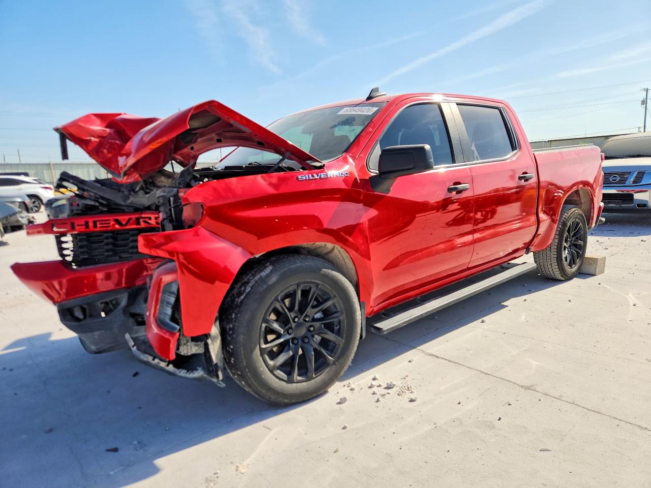 2022 CHEVROLET SILVERADO Custom — Front 3/4