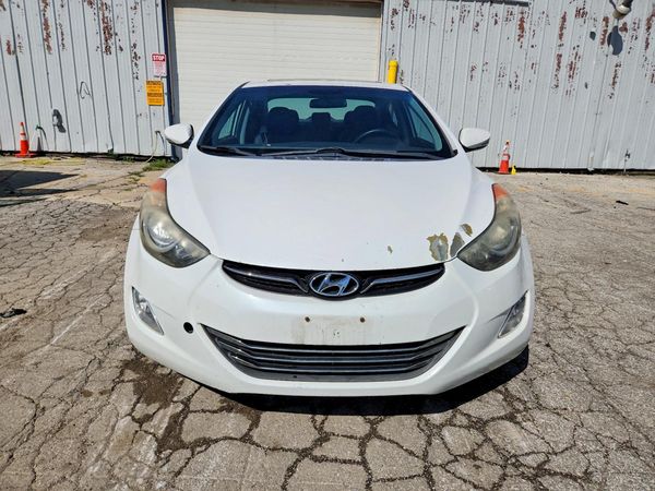 2013 HYUNDAI ELANTRA