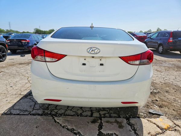 2013 HYUNDAI ELANTRA