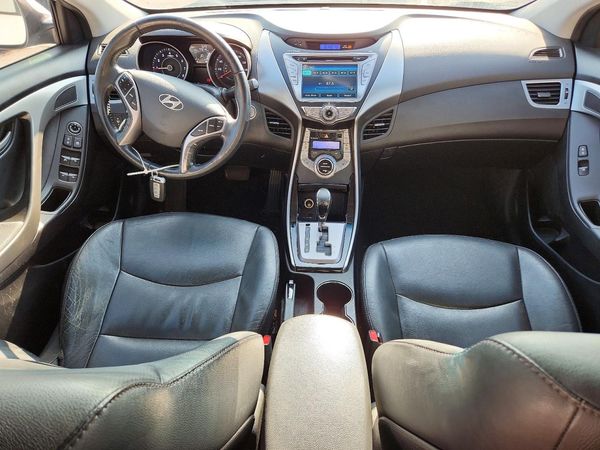 2013 HYUNDAI ELANTRA
