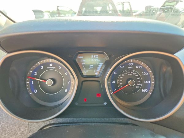 2013 HYUNDAI ELANTRA