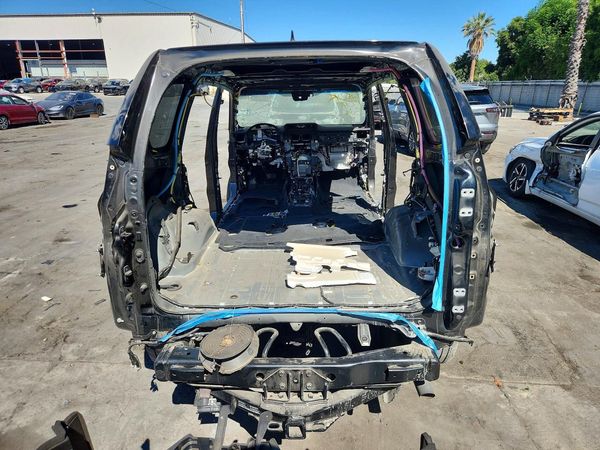 2023 LEXUS GX 460 Premium — DIRR