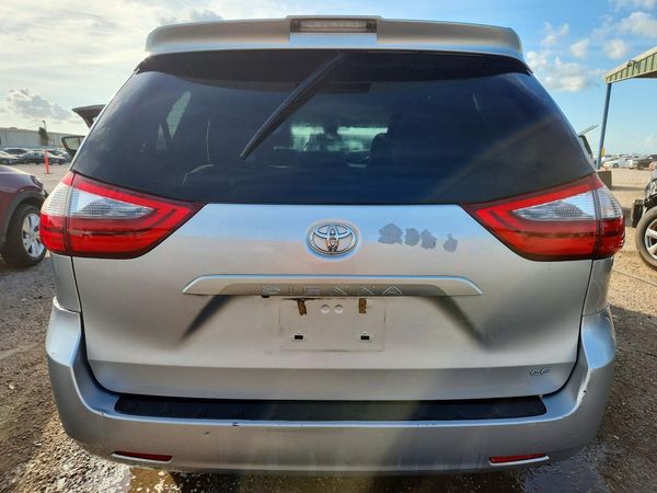 2020 TOYOTA SIENNA E grade — DIRR