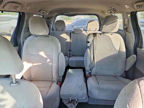 2020 TOYOTA SIENNA E grade — SUVN