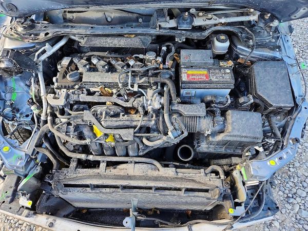 2020 TOYOTA COROLLA SE, CVT, w/Premium pkg — Engine bay