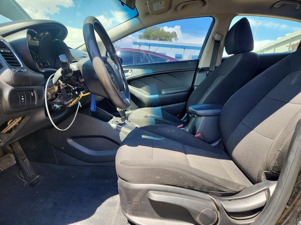 2018 KIA FORTE LX Base