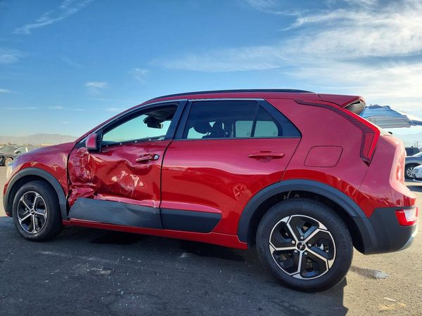 2025 KIA NIRO