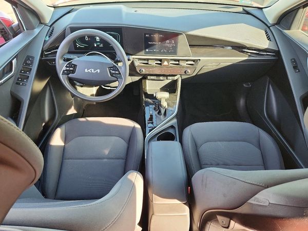 2025 KIA NIRO