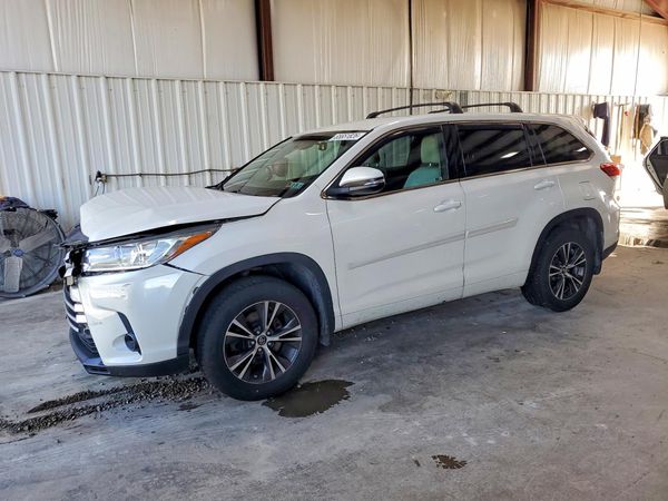 2018 TOYOTA HIGHLANDER LE/LE Plus