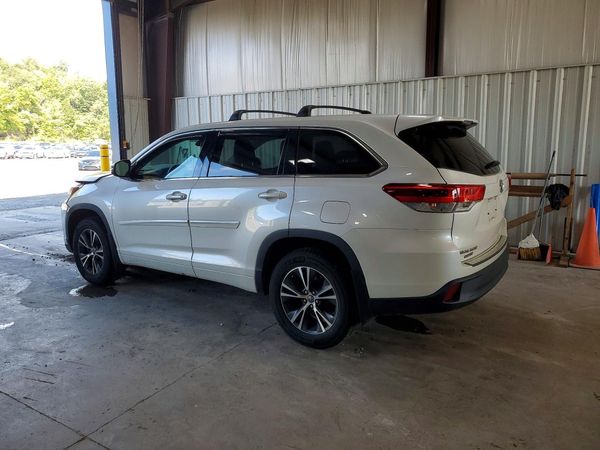 2018 TOYOTA HIGHLANDER LE/LE Plus