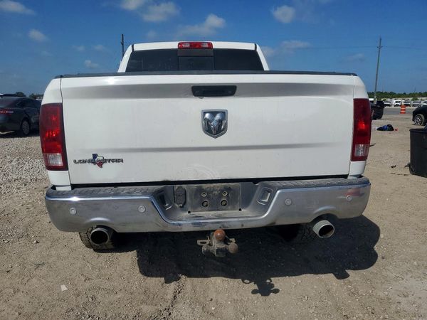 2016 RAM 1500 SLT
