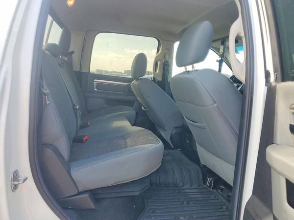 2016 RAM 1500 SLT