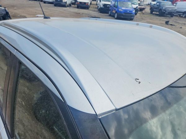 2019 NISSAN KICKS
