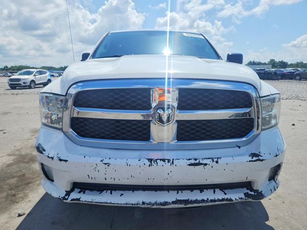 2017 RAM 1500 ST QUAD CAB 4X4