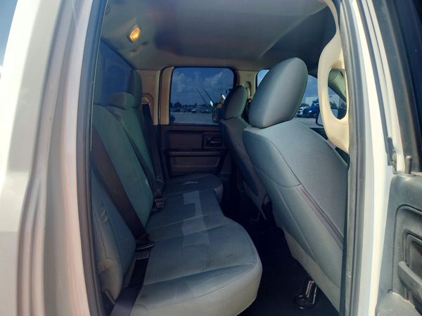 2017 RAM 1500 ST QUAD CAB 4X4