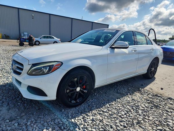 2015 MERCEDES-BENZ C 4-MATIC — Front 3/4
