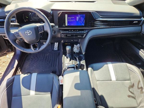 2025 TOYOTA CAMRY