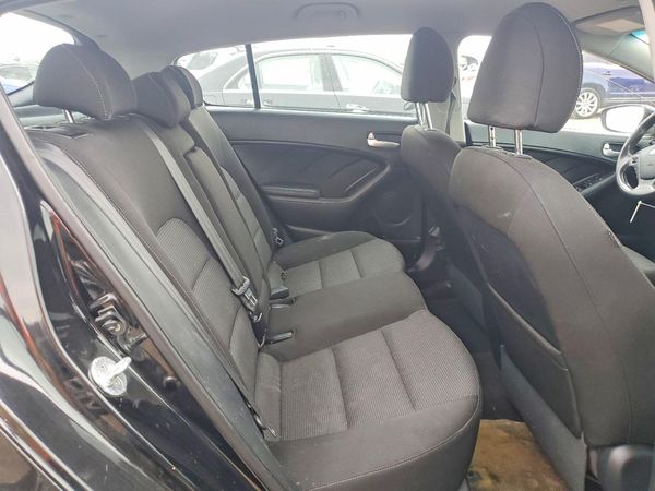 2017 KIA FORTE5