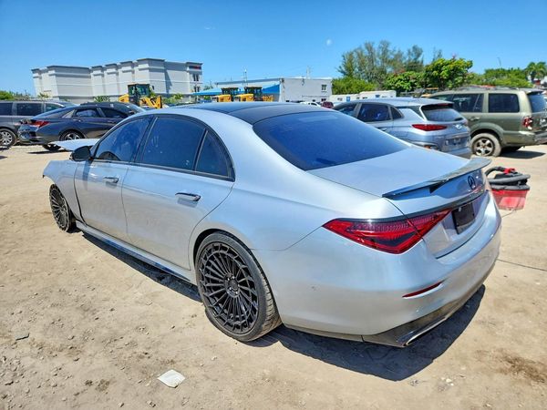 2022 MERCEDES-BENZ S